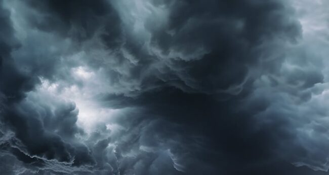 Seasonal_2021-0901_SafetyStormRecovery storm clouds