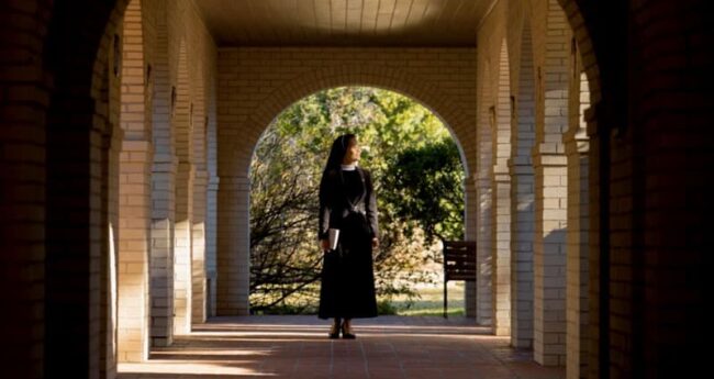 Blog_Women woman standing outdoors